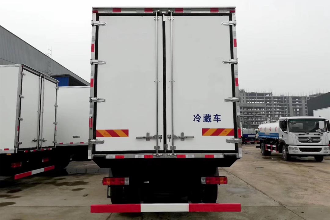 解放悍V三桥冷藏车CA5250XLC 解放悍V三桥冷藏车CA5250XLC