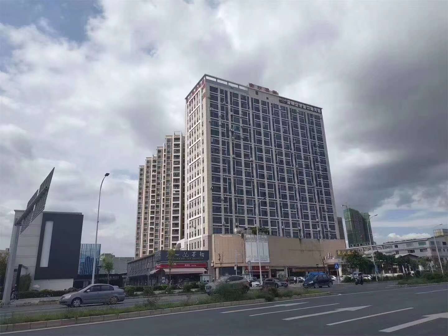 沙井3栋大型花园统建楼【金沙名都】带停车场 均价14200元 沙井3栋大型花园统建楼【金沙名都】带停车场 均价14200元