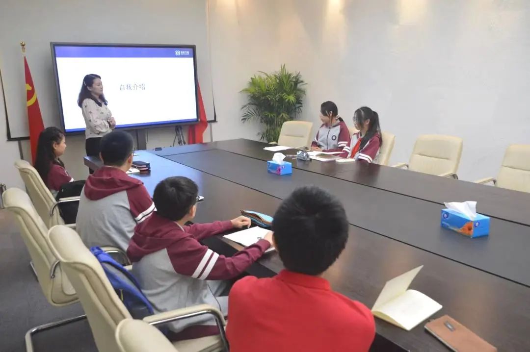 当中学生遇上律师…… 当中学生遇上律师……