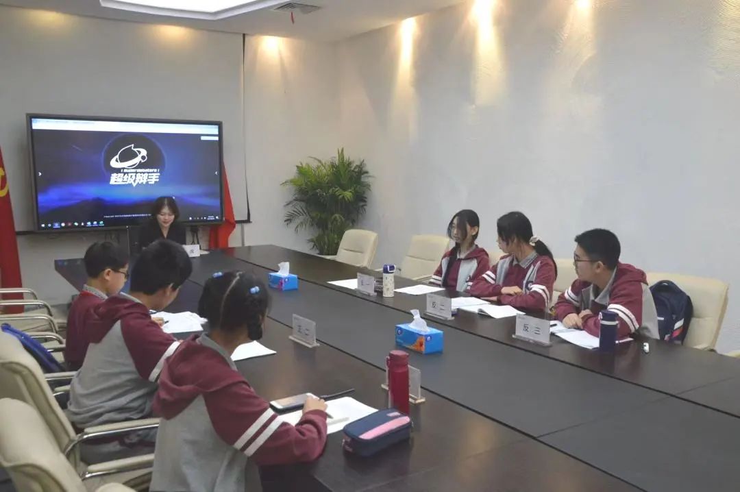 当中学生遇上律师…… 当中学生遇上律师……