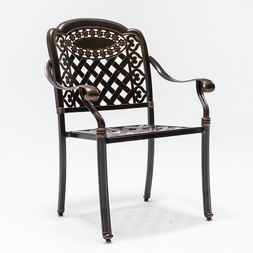 Cast aluminum chair / Литое алюминиевое кресло