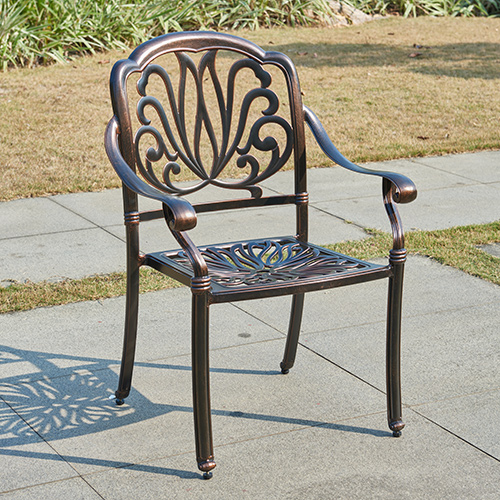 Cast aluminum chair / Литое алюминиевое кресло