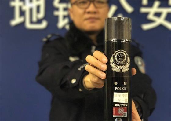 港铁委员会提倡为月台助理提供灭火器训练以及增加手提灭火器、灭火毡 港铁委员会提倡为月台助理提供灭火器训练以及增加手提灭火器、灭火毡