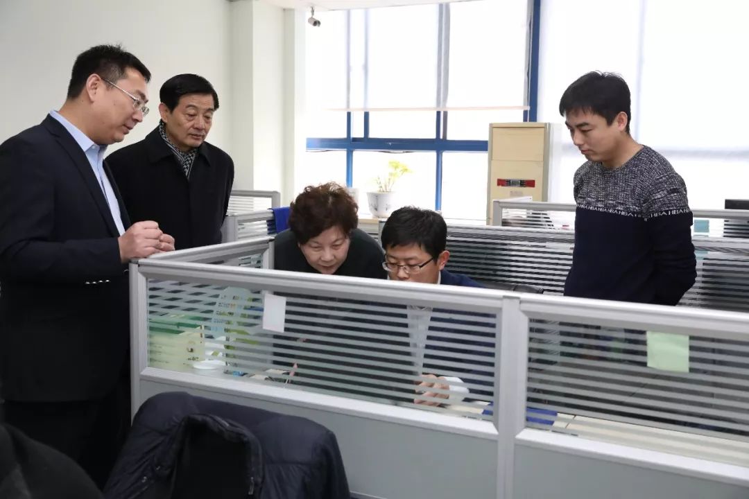 天津市委网信办到天津高新区调研互联网企业vwin000工作 天津市委网信办到天津高新区调研互联网企业vwin000工作