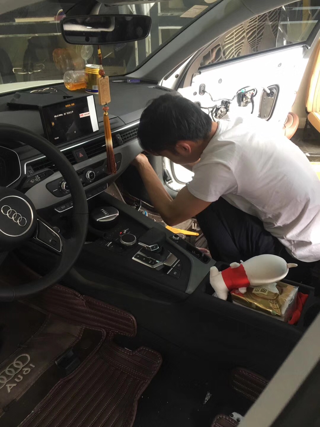 奥迪A4L安装车视野极致超清360°全景记录仪