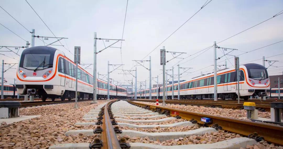杭州地铁2号线27日起全线贯通，今后手机扫码就能乘车