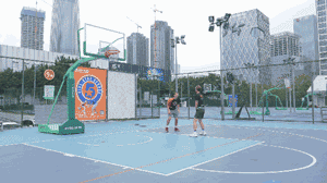 掩護(hù)接球?qū)崙?zhàn)演示