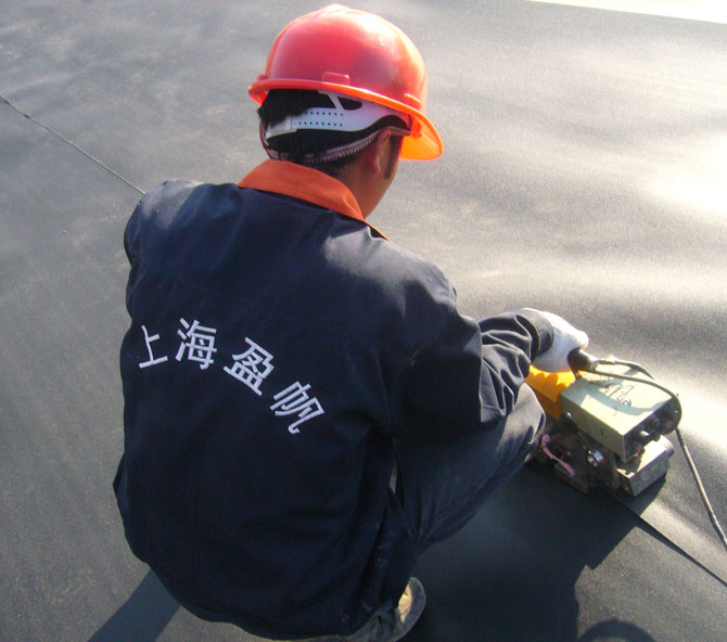 上海“盈帆”牌HDPE土工膜在我国生活垃圾填埋场防渗工程中
