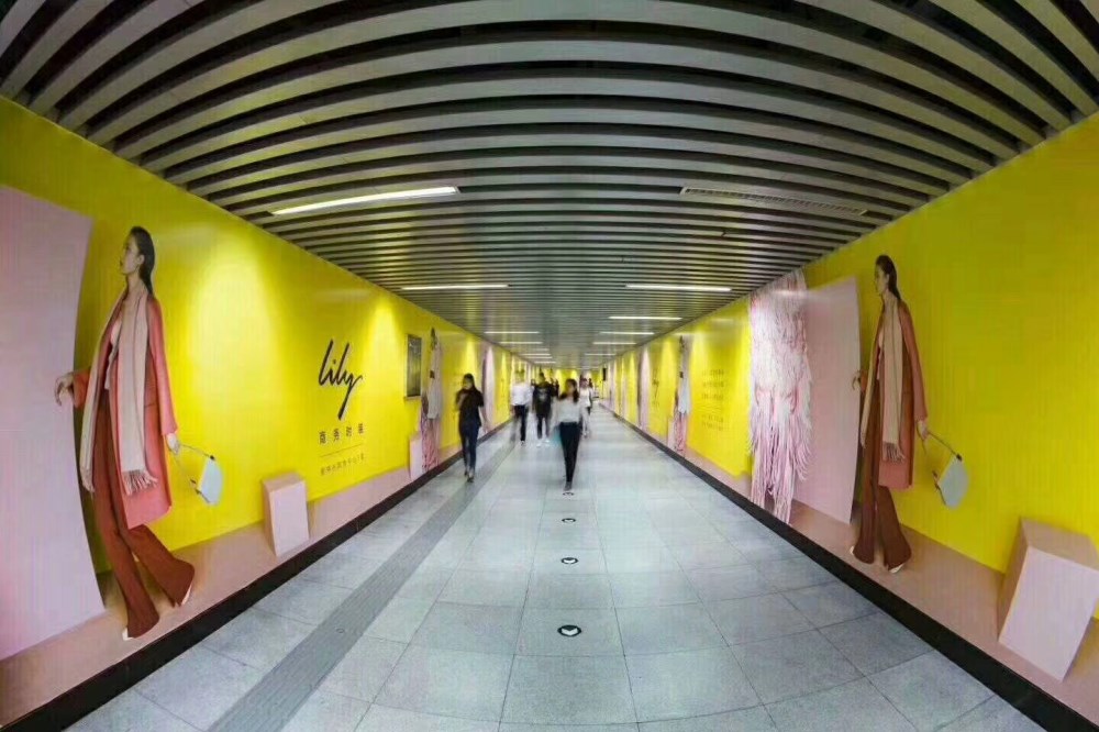 深圳地铁公益广告与国外地铁公益广告特点对比