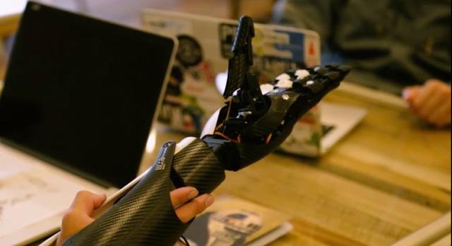 The pioneering work for the benefit of society: 3D printing high sensitivity bionic arm The pioneering work for the benefit of society: 3D printing high sensitivity bionic arm