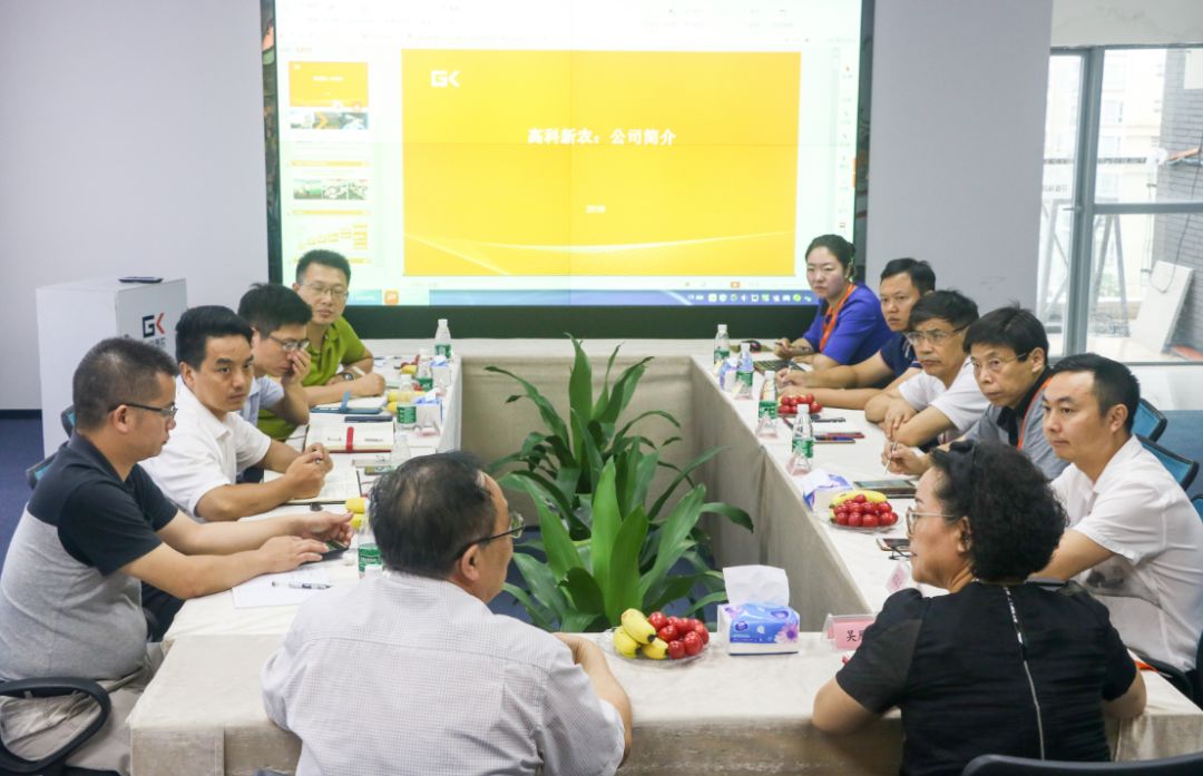 广州市机电技师学院校长杨敏一行莅临华越无人机商学院