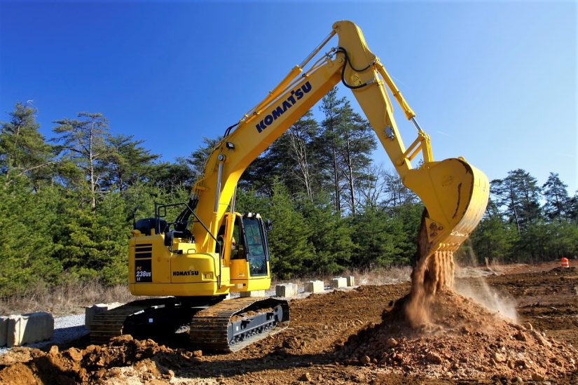How Komatsu’s KomVision Bird’s-Eye Camera System Eliminates Excavator Blind Spots How Komatsu’s KomVision Bird’s-Eye Camera System Eliminates Excavator Blind Spots