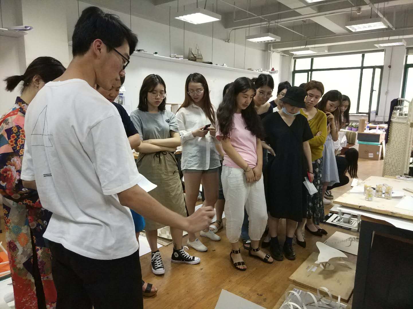 罗青:三维空间与思维表达——创造有情感意义的空间序列 罗青:三维空间与思维表达——创造有情感意义的空间序列