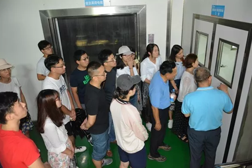 华南农业大学动物科学学院师生莅临正典生物参观交流 华南农业大学动物科学学院师生莅临正典生物参观交流