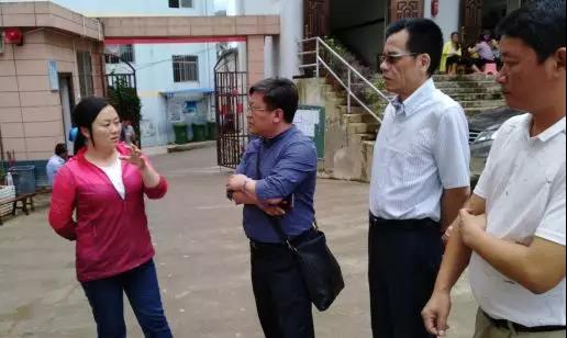 悠悠公益心,漫漫扶贫路 虹桥街道远赴绿春 为边疆人民千里送亲情 悠悠公益心,漫漫扶贫路 虹桥街道远赴绿春 为边疆人民千里送亲情