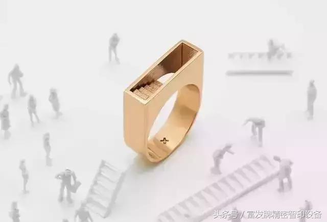 别低头,皇冠会掉!留学生一个自拍把135万的3D打印皇冠给拍掉了 别低头,皇冠会掉!留学生一个自拍把135万的3D打印皇冠给拍掉了