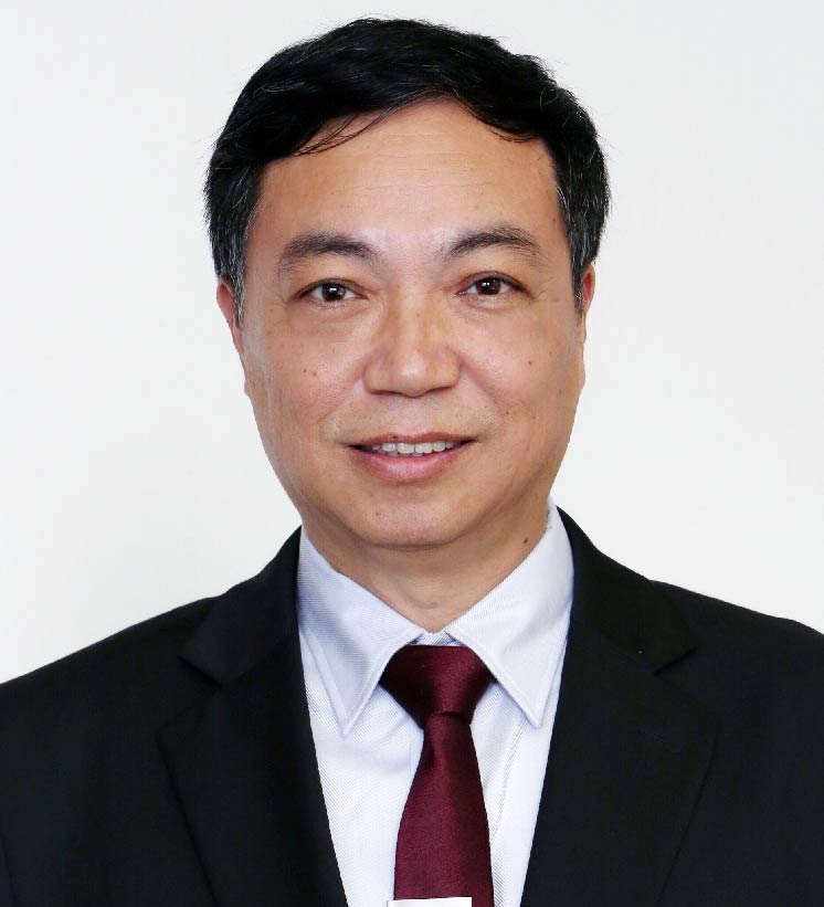 王立群