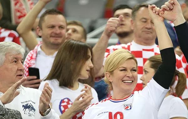 世界杯50岁的头号女粉丝使用了什么护肤品？