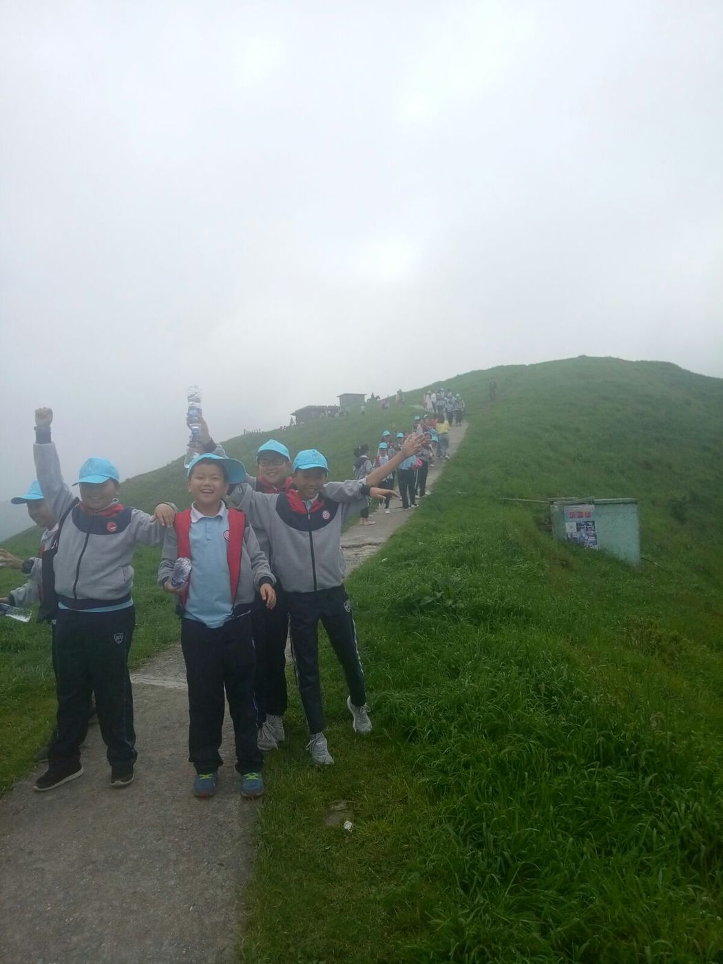 爱席文化·武冈展辉学校南山生态体验研学之旅完美收官