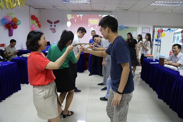 众为兴员工生日会：感受来自大家庭的特殊温暖