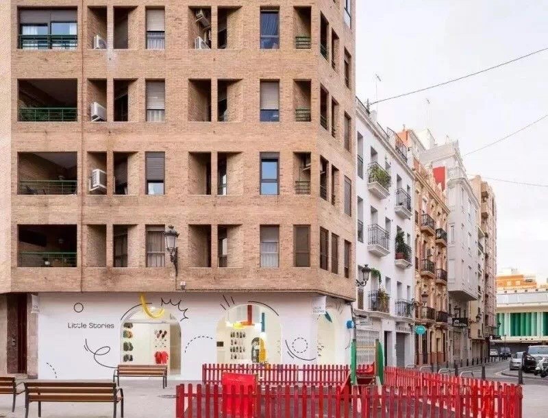 鞋店这样装修设计,不买也想进去转转! 鞋店这样装修设计,不买也想进去转转!