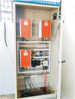 Solar photovoltaic pump controller