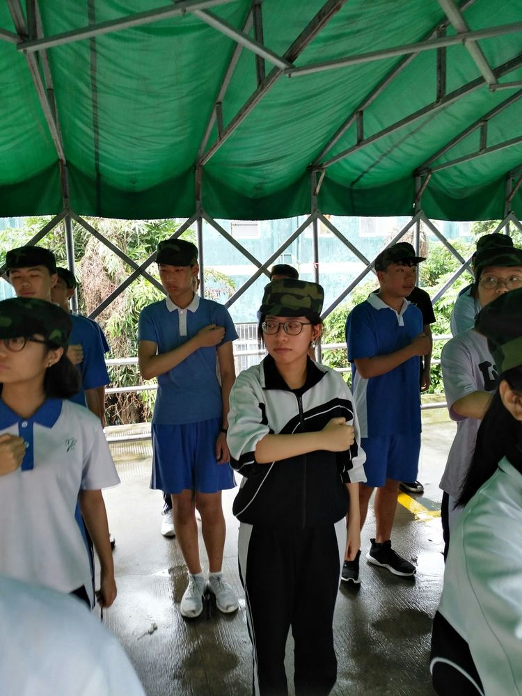深圳格睿特高级中学之2018年新生军训系列(四)——力争上游,展标兵风采 深圳格睿特高级中学之2018年新生军训系列(四)——力争上游,展标兵风采