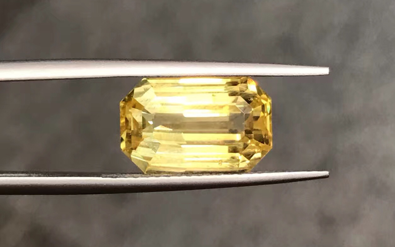 天然无烧黄色蓝宝石 L794-8.42ct