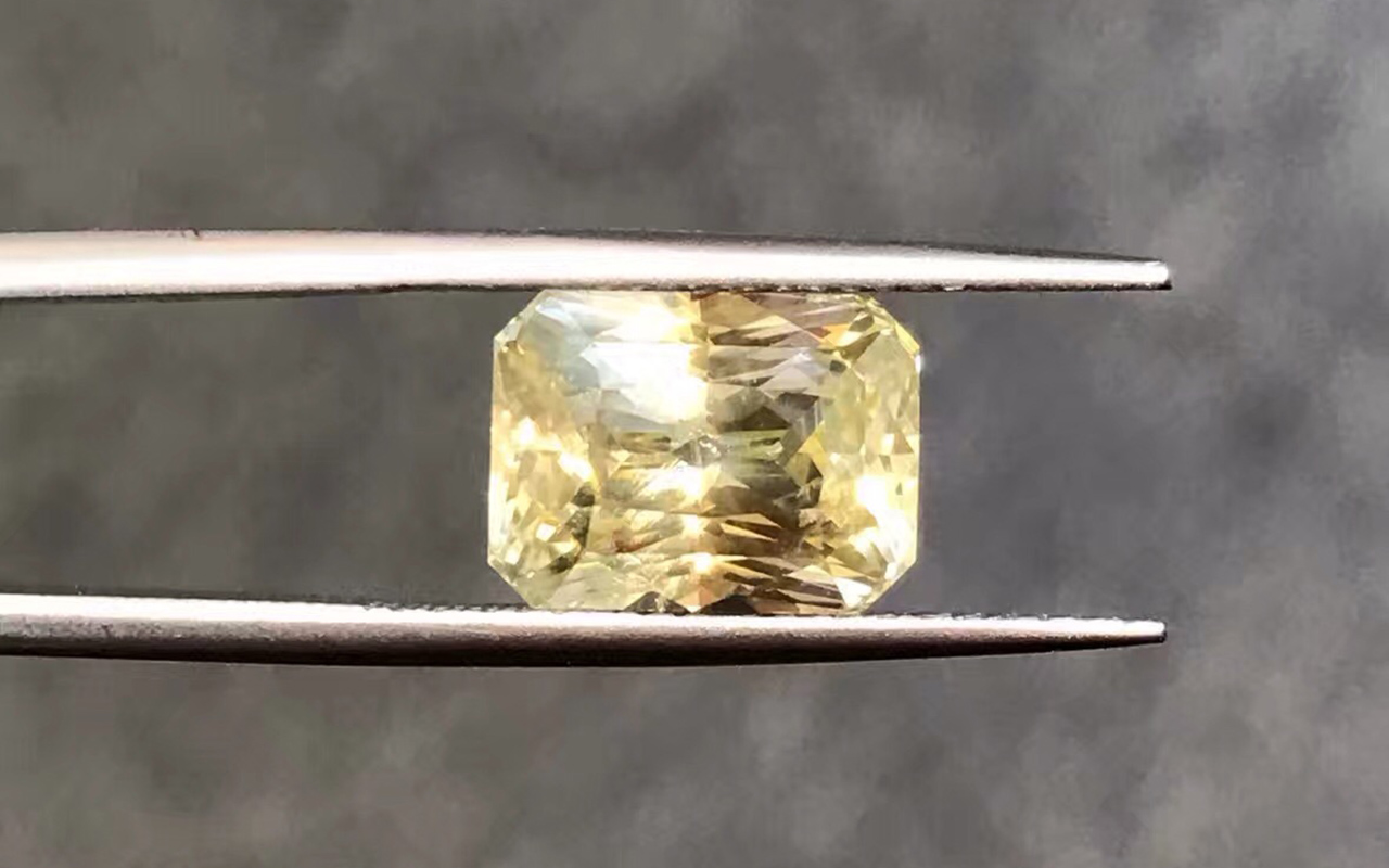 天然无烧黄色蓝宝石L657-5.32ct