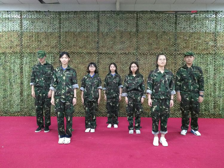 深圳格睿特高级中学之2018年新生军训系列(五)——沙场精兵展雄姿，雨中驰骋劲旅情(完结篇)