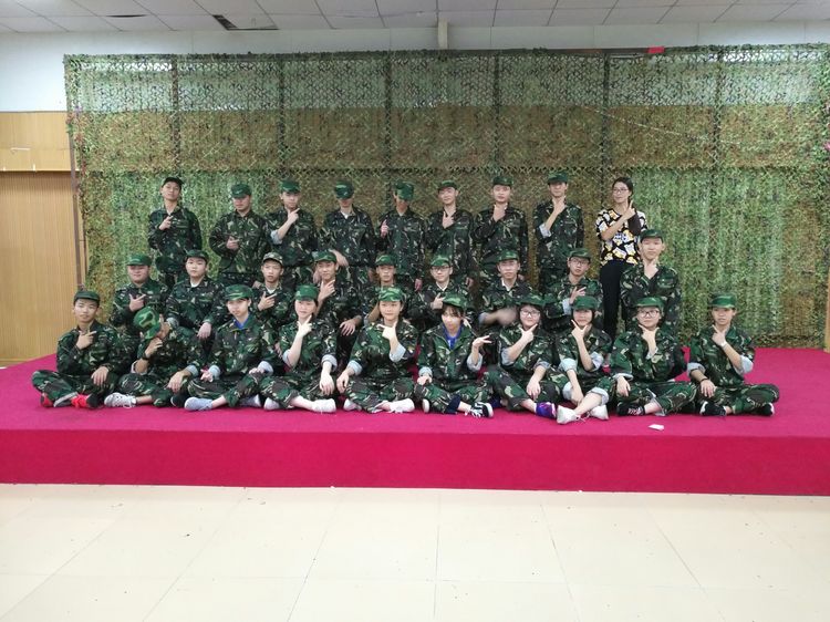 深圳格睿特高级中学之2018年新生军训系列(五)——沙场精兵展雄姿，雨中驰骋劲旅情(完结篇)