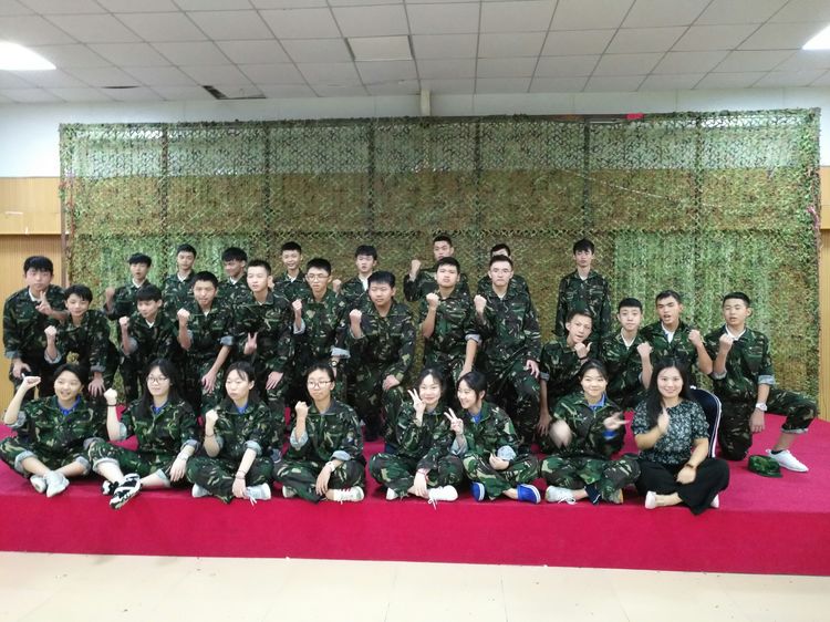 深圳格睿特高级中学之2018年新生军训系列(五)——沙场精兵展雄姿，雨中驰骋劲旅情(完结篇)
