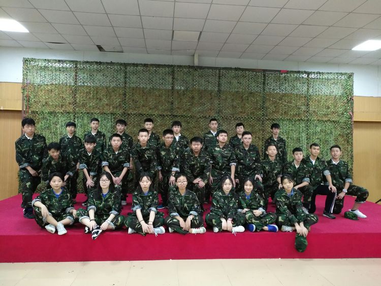 深圳格睿特高级中学之2018年新生军训系列(五)——沙场精兵展雄姿，雨中驰骋劲旅情(完结篇)