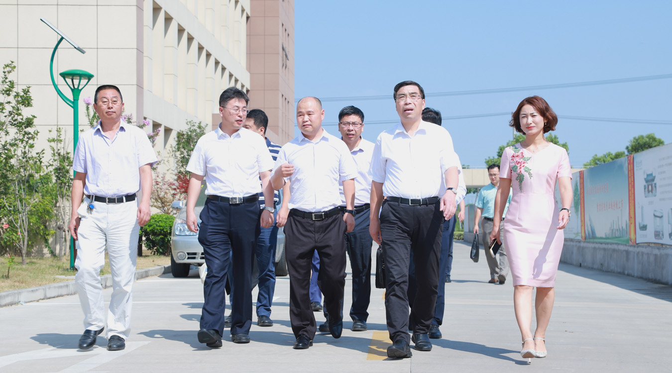 校企合作谋发展 协力共赢谱新篇——博阳/工程大构建产学研合作命运共同体 校企合作谋发展 协力共赢谱新篇——博阳/工程大构建产学研合作命运共同体