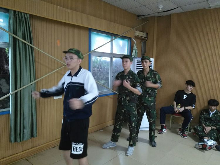 深圳格睿特高级中学之2018年新生军训系列(三)——师者父母,大爱无疆 深圳格睿特高级中学之2018年新生军训系列(三)——师者父母,大爱无疆