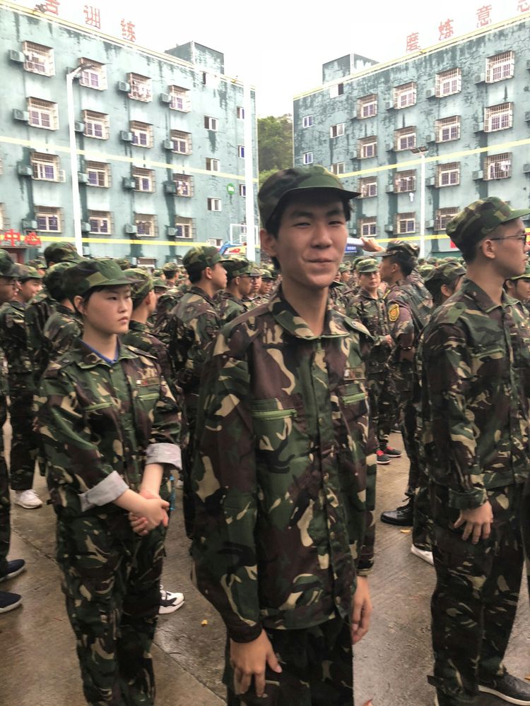 深圳格睿特高级中学之2018年新生军训系列(三)——师者父母,大爱无疆 深圳格睿特高级中学之2018年新生军训系列(三)——师者父母,大爱无疆