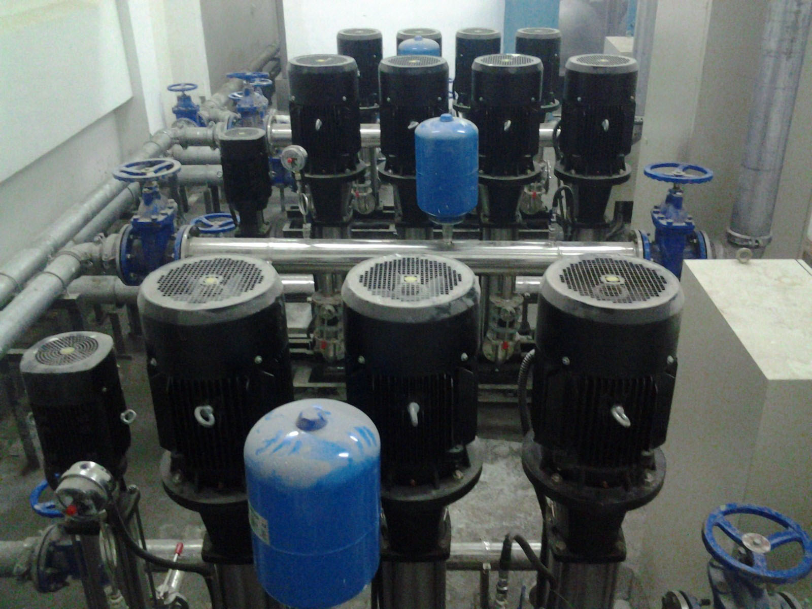 无负压稳流供水设备和变频供水设备的区别