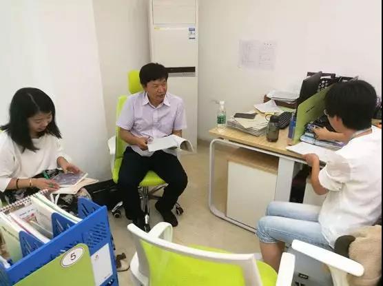 2018年秋龙华区教科院领导莅临深圳市格睿特高级中学视导 2018年秋龙华区教科院领导莅临深圳市格睿特高级中学视导