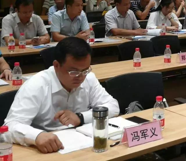 【动态】天基所主任冯军义出席河南(郑州)自贸区法制建设论坛并进行总结性发言 【动态】天基所主任冯军义出席河南(郑州)自贸区法制建设论坛并进行总结性发言