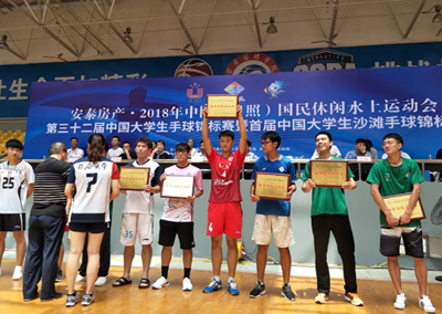 正典生物支持华南农业大学手球队创佳绩，获赠教练和队员签名手球