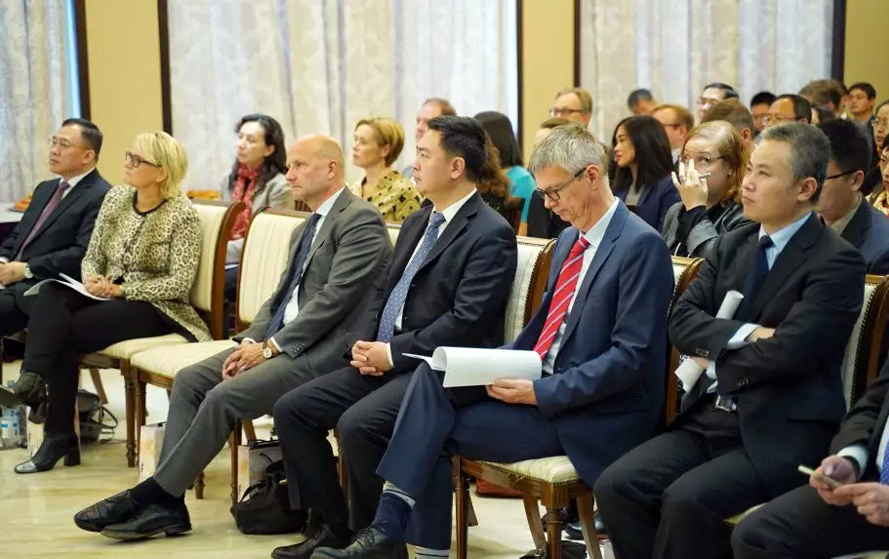 芬兰中资企业协会成立揭牌仪式在赫尔辛基举行 芬兰中资企业协会成立揭牌仪式在赫尔辛基举行
