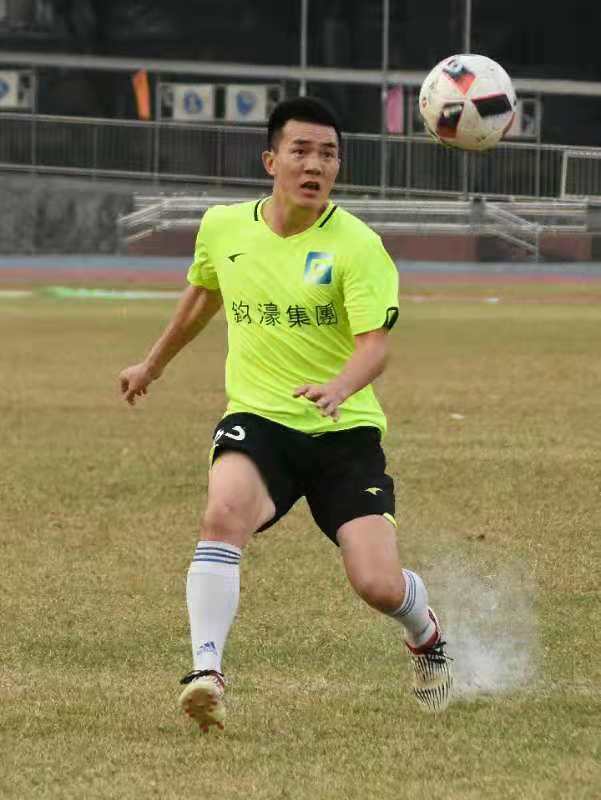 “钧濠双雄,挥洒汗水,舞动金秋”一一记钧濠集团2018年秋季足球赛 “钧濠双雄,挥洒汗水,舞动金秋”一一记钧濠集团2018年秋季足球赛