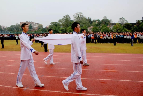 展辉学校第十三届中学生运动会开幕！场面震撼