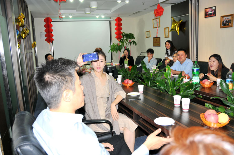 英国威廉希尔公司集团企业新闻——第三季度生日会 英国威廉希尔公司集团企业新闻——第三季度生日会