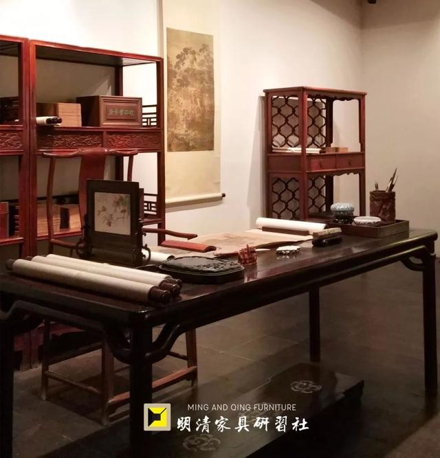 明式家具上品之作：紫檀无束腰裹腿罗锅枨画桌- 拍卖- 江苏雅然文化发展 