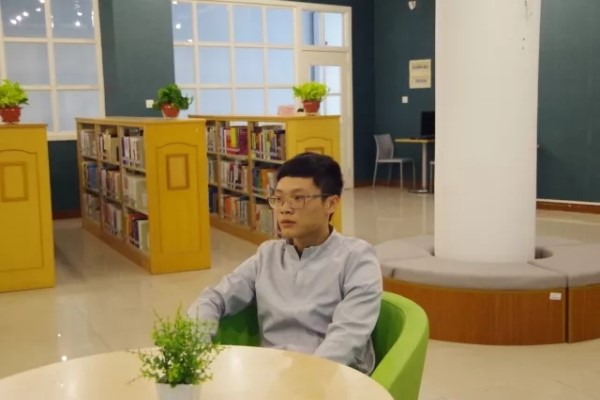 助学–筑梦–铸人