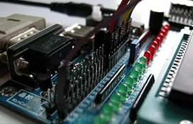 PLC與單片機(jī)控制系統(tǒng)本質(zhì)區(qū)別在哪？