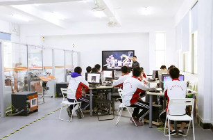 校企联手定制人才 破解集成电路人才紧缺 校企联手定制人才 破解集成电路人才紧缺
