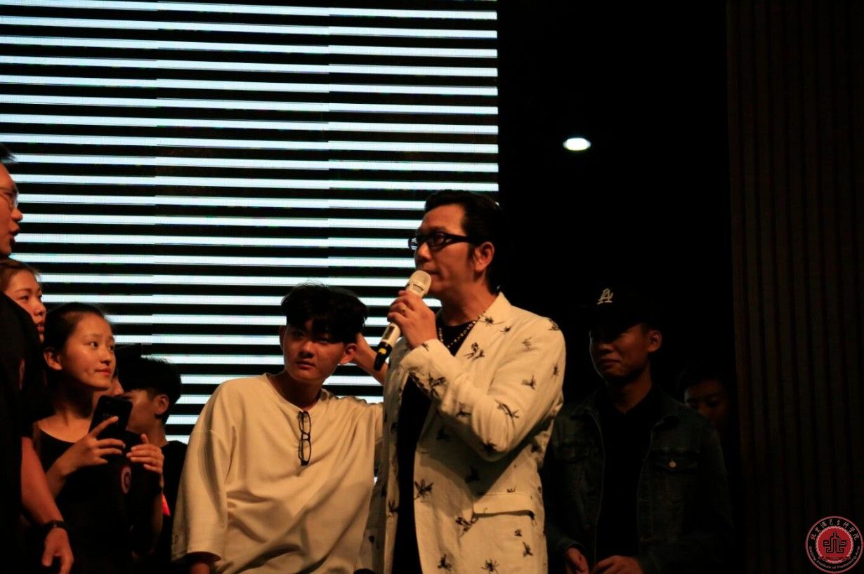 香港著名演员、歌手溫兆倫被聘为我院客座教授 香港著名演员、歌手溫兆倫被聘为我院客座教授
