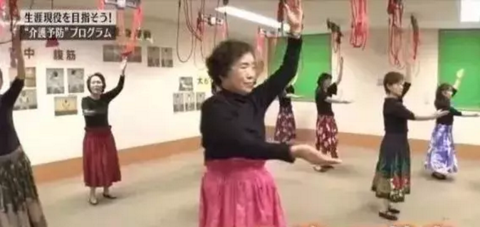 看了日本老人的养老生活,终于明白日本人为啥没有养儿防老的观念 看了日本老人的养老生活,终于明白日本人为啥没有养儿防老的观念